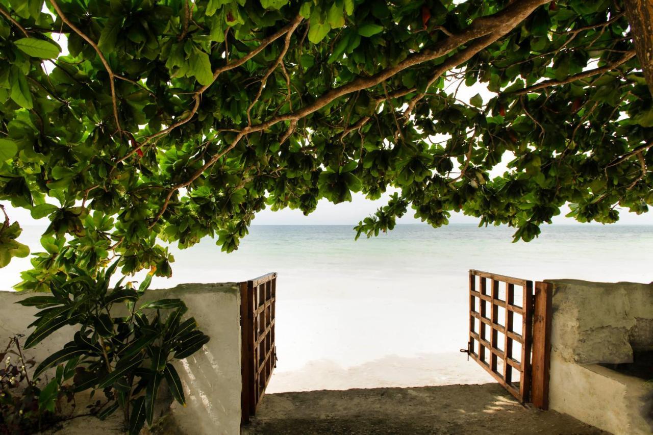 Uroa Beach Lodge Extérieur photo