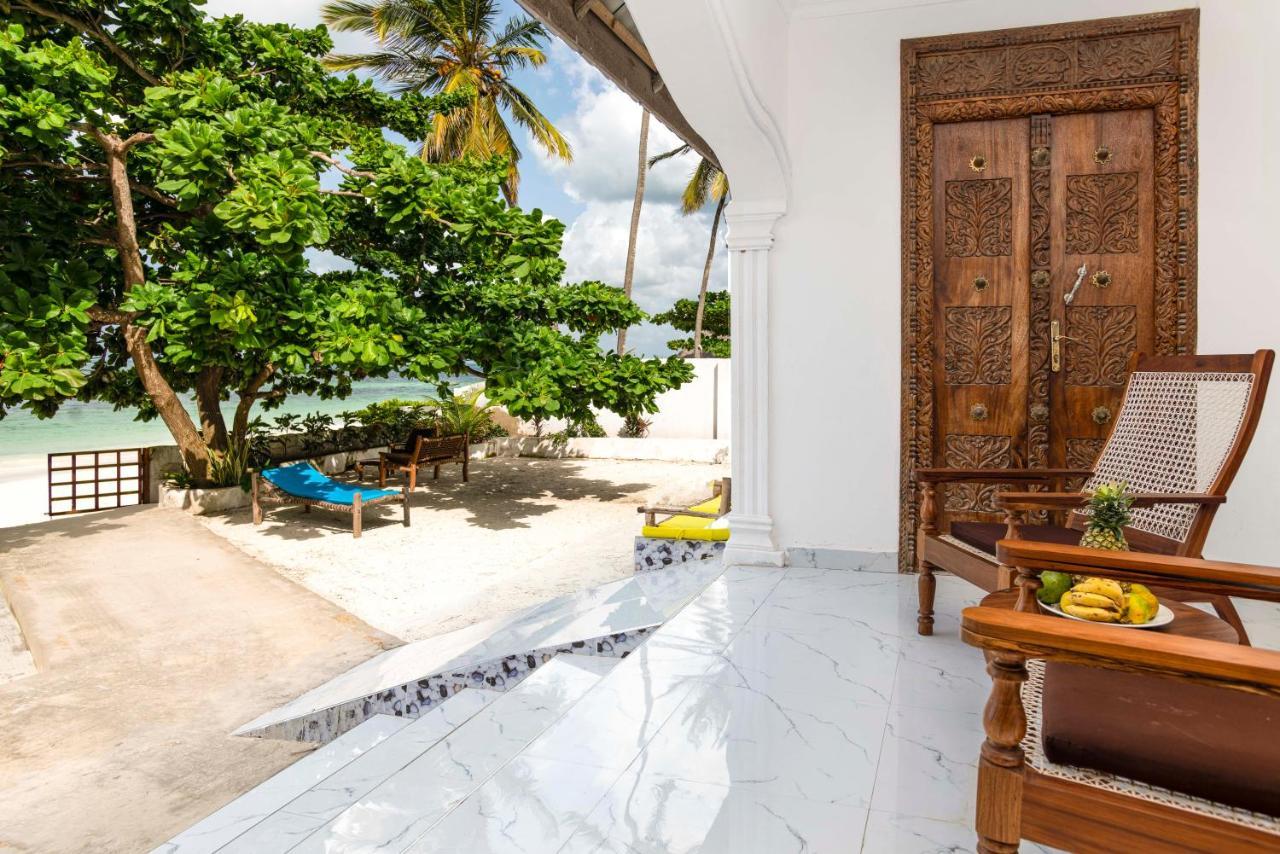 Uroa Beach Lodge Extérieur photo