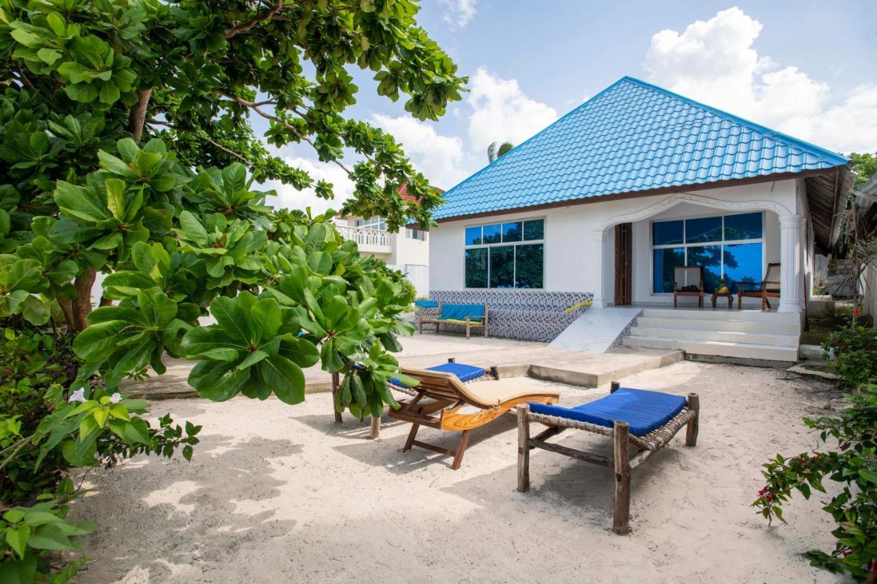 Uroa Beach Lodge Extérieur photo